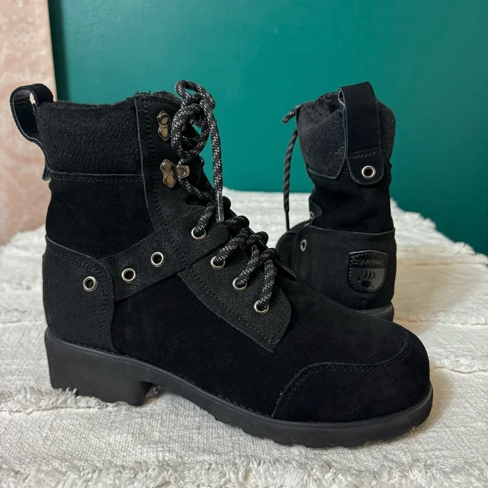 NWOT Bearpaw Women's Black Lace-Up Winter Boots Cow Suede Wool Footbed Size 8